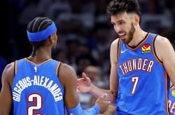 俄克拉荷马雷霆训练开放日，加时末段强势反弹引欢呼，NBA季后赛在即，更衣室氛围转暖的简单介绍-开云官方网站