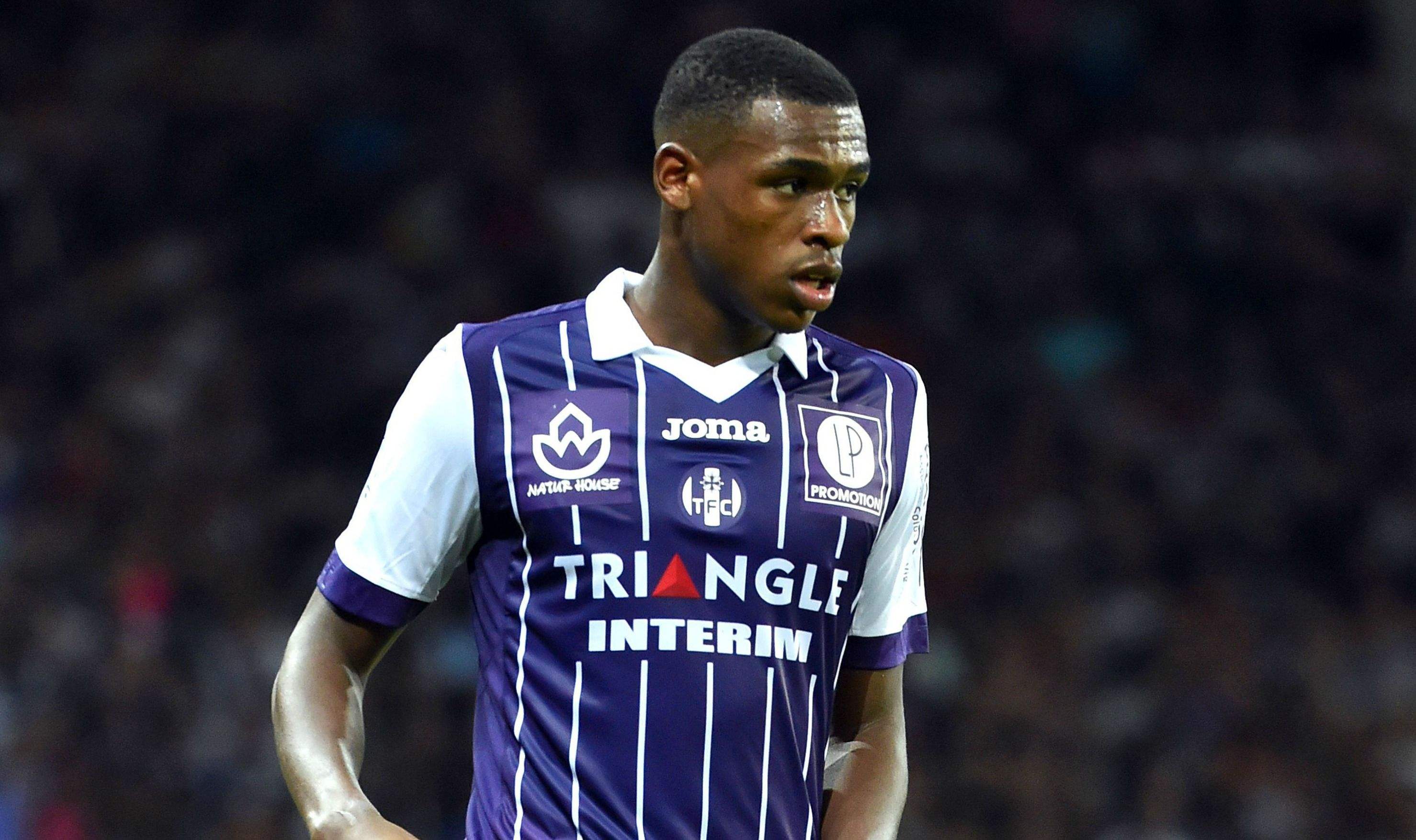  今晚葡超焦点战；夏洛特黄蜂遗憾出局；压力陡增；医务组通报恢复