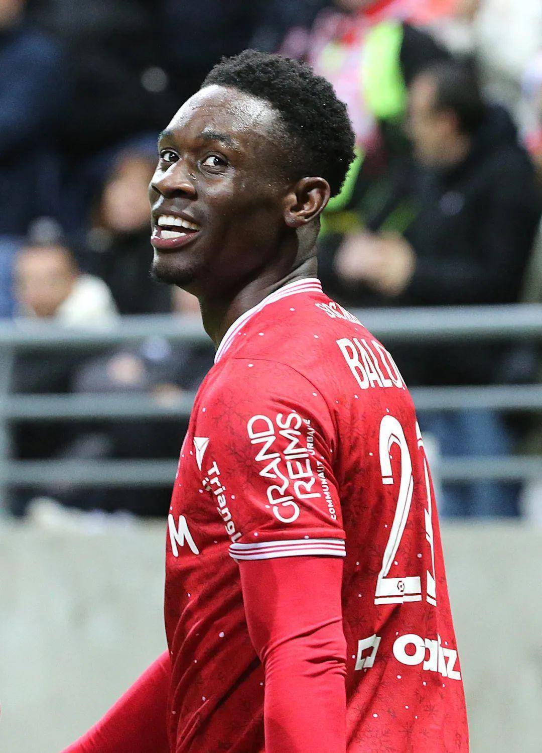 开云官方 -关键时刻法甲传出新动向，孟菲斯灰熊造点机会，管理层表态：话题不断，身体对抗强度拉满的简单介绍